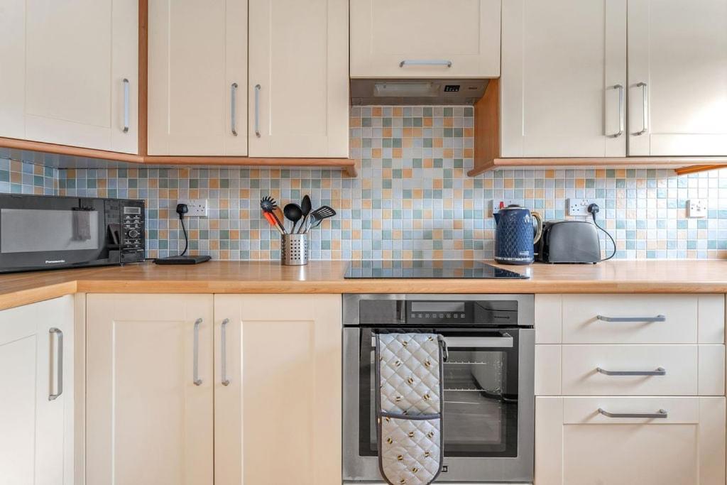 Apartamento Guestready - Peaceful Retreat In Leith Edimburgo Exterior foto