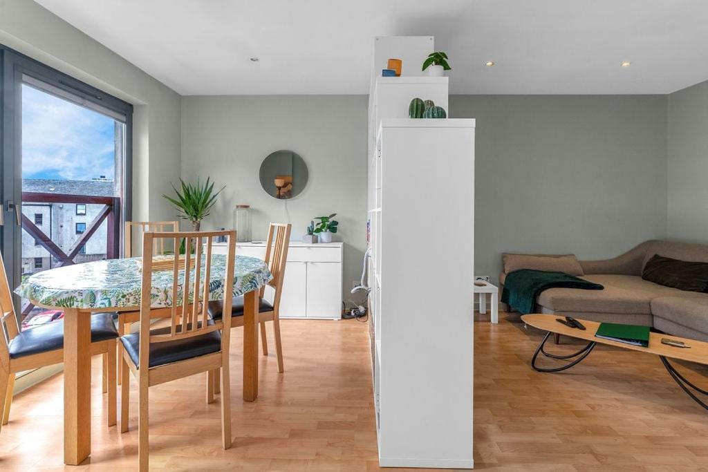 Apartamento Guestready - Peaceful Retreat In Leith Edimburgo Exterior foto